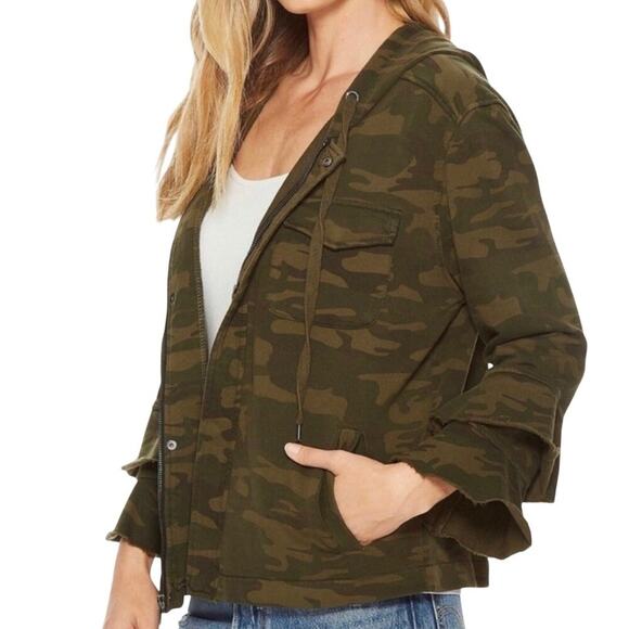 Sanctuary Jackets & Blazers - Sanctuary Hooded Jacket Size M Olive Green Camo Full Zip Ruffle Sleeve Hoodie
